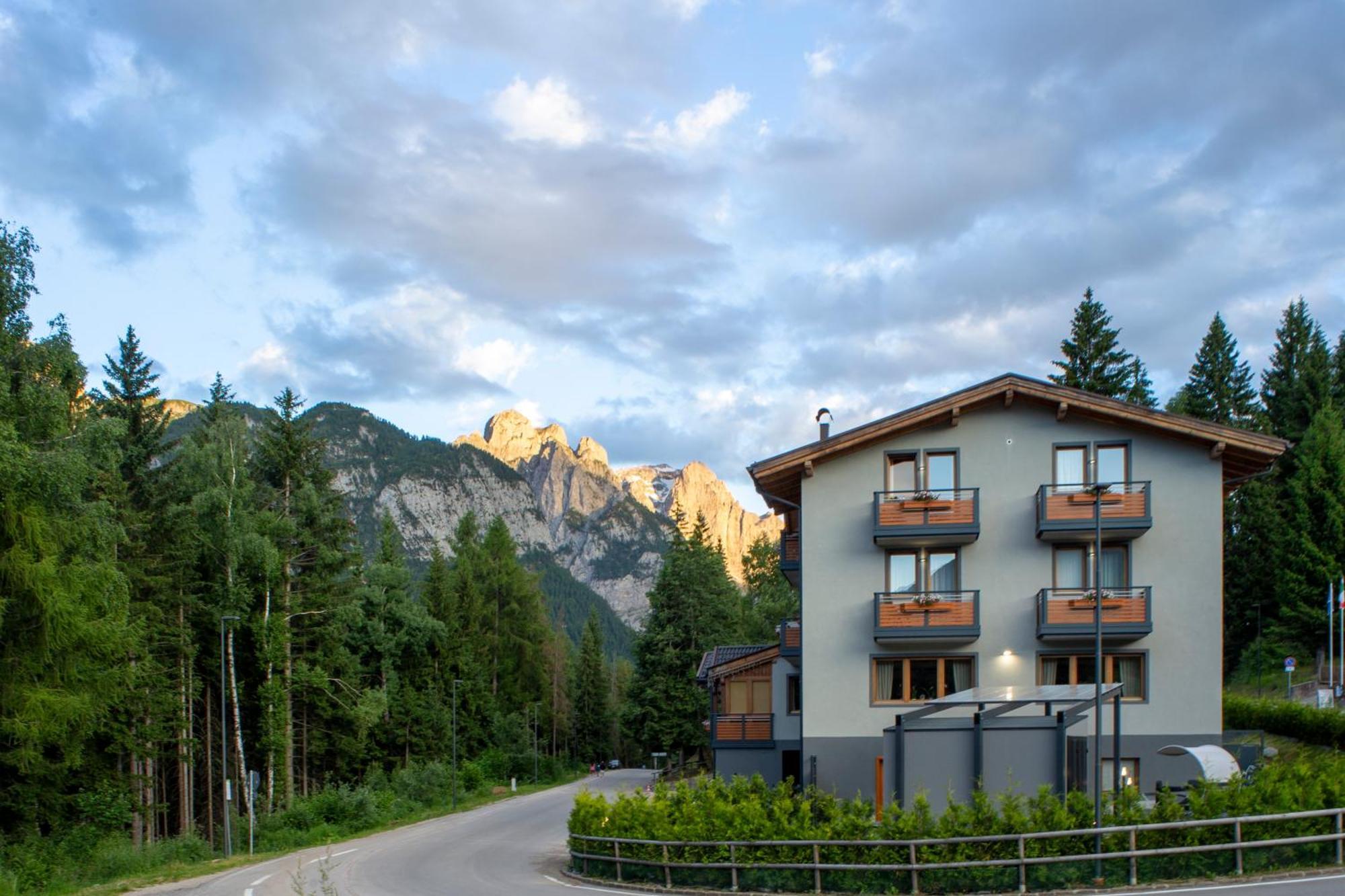 Hotel Fantelli Folgarida Exterior photo
